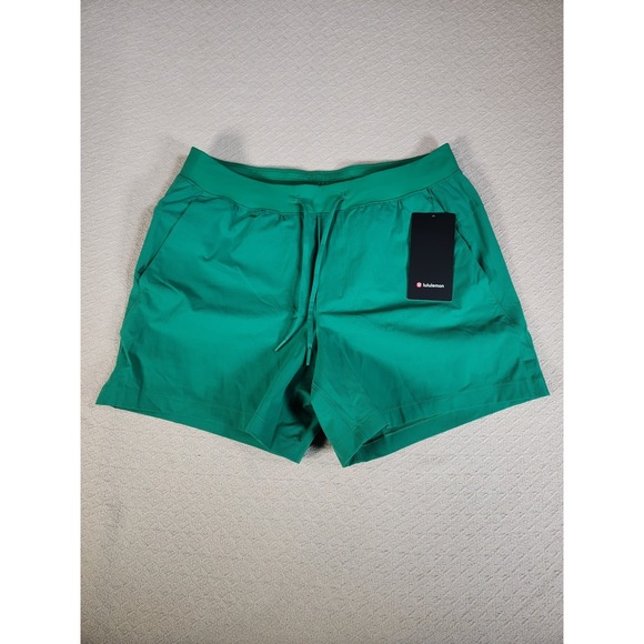 Lululemon Zeroed in Short 5 inch Men's Size L Green Athletic Activewear Workout - Picture 1 of 7
